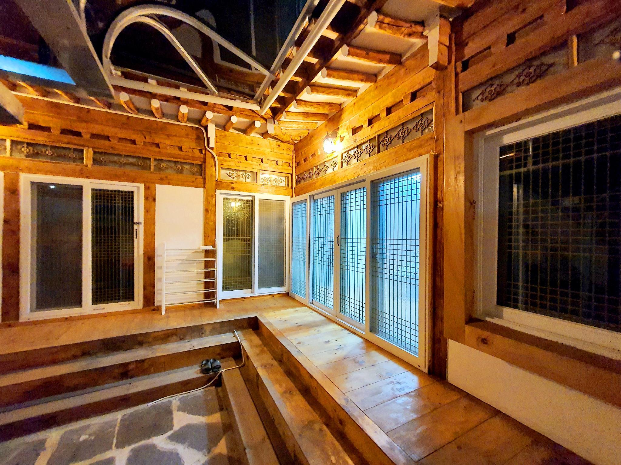 Hwangridangil Adamjeong Hanok Stay