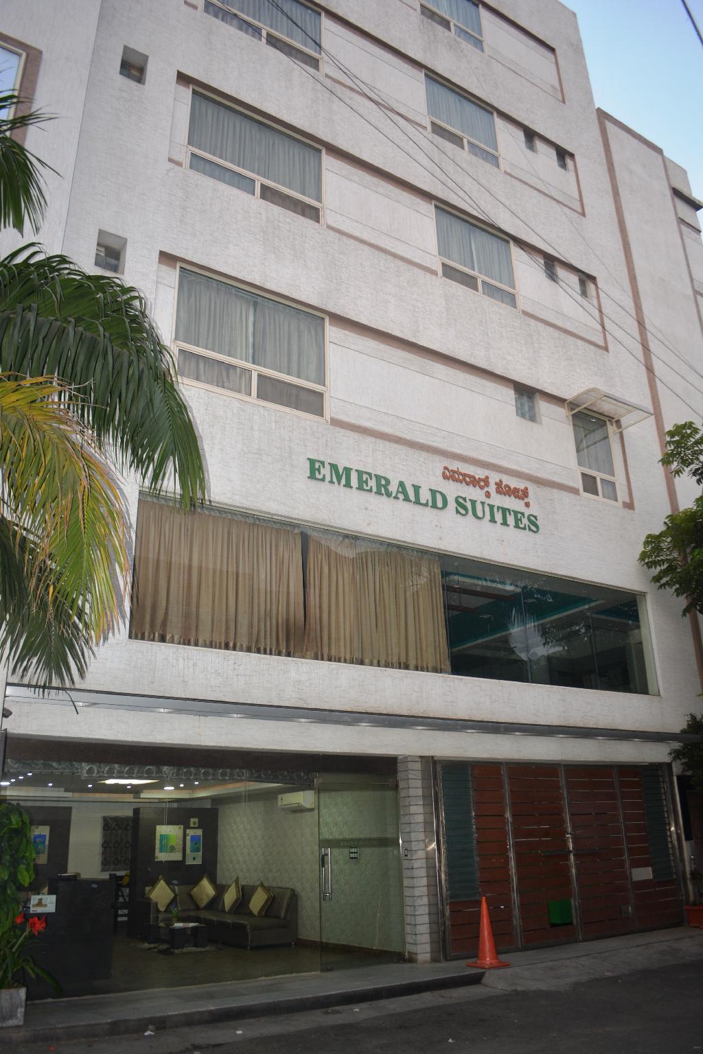 Emerald Suites By Kallate