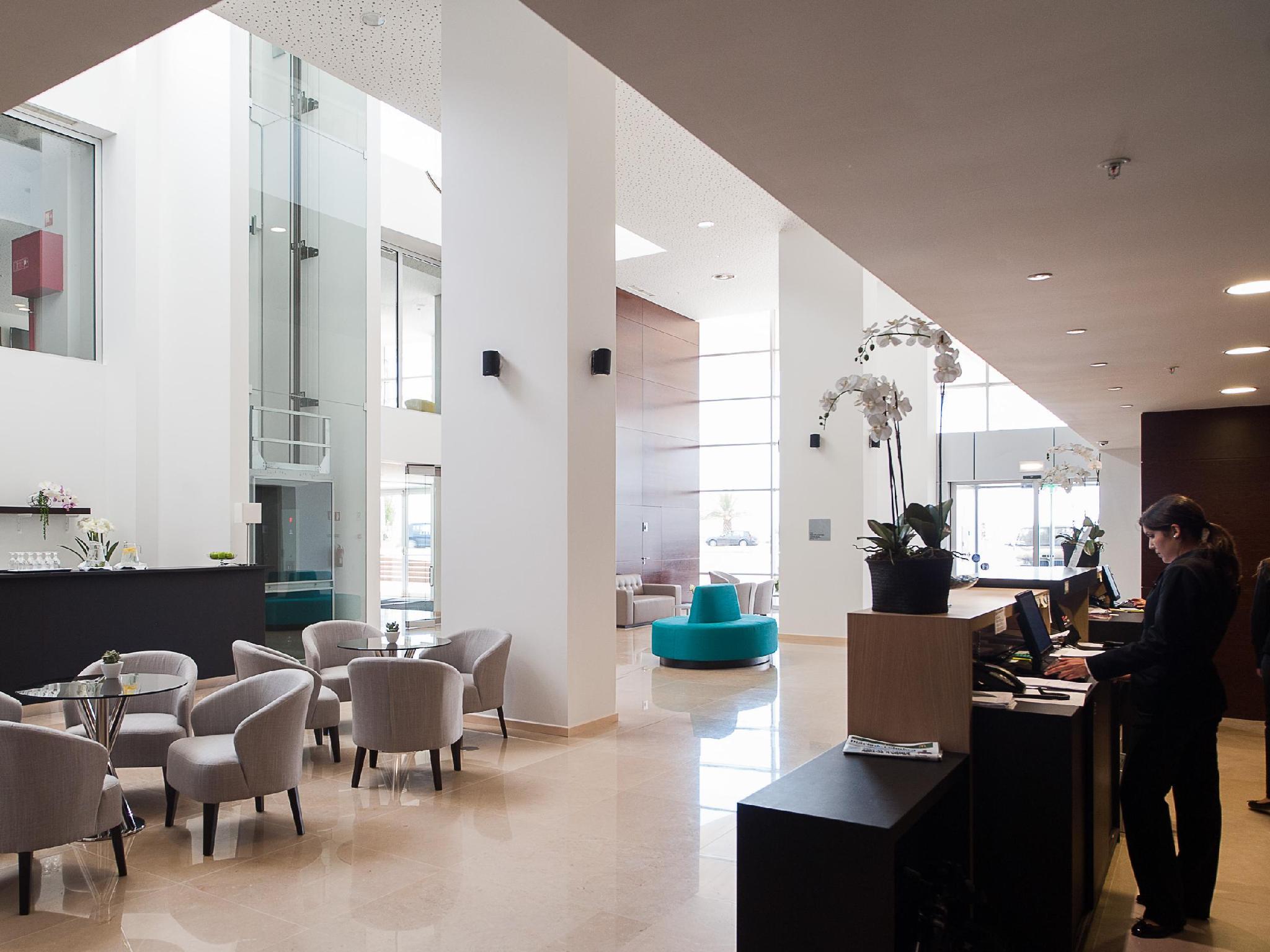 Eurostars Oasis Plaza Hotel