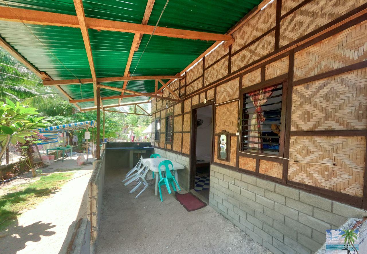 JDN Lambug Beachfront Huts Fan Room