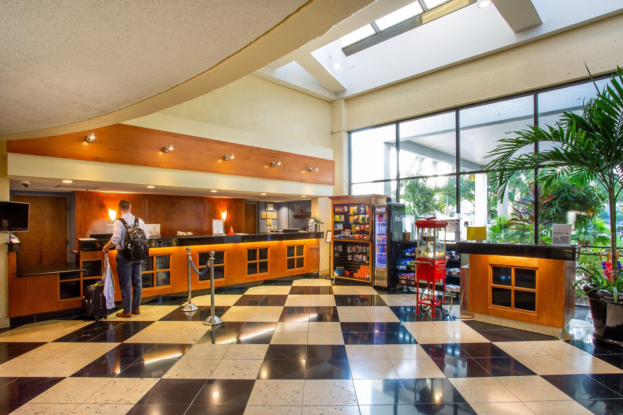 Doubletree by Hilton Fort Myers at Bell Tower Shops