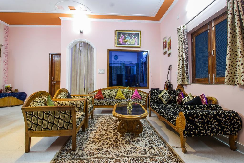 COMFORTABLE & ELEGANT STAY