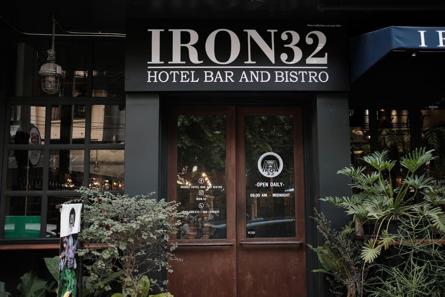 IRON32 Apartment with 7 bedrooms near Night Bazaar