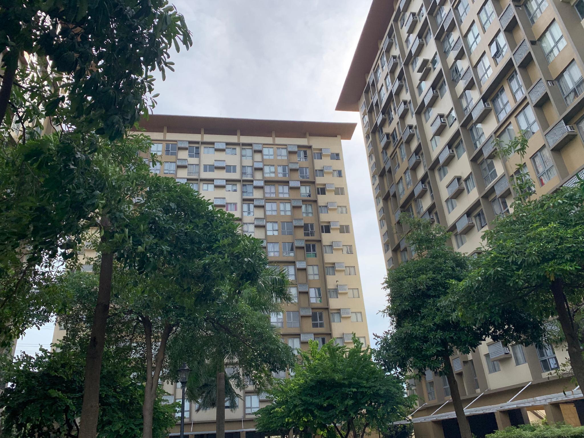 Simple One Bedroom Condominium Unit in the South