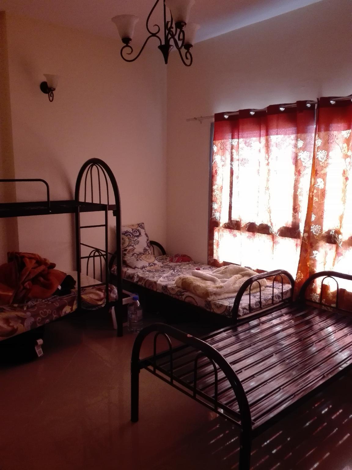 Ladies bedspace near Big pond park