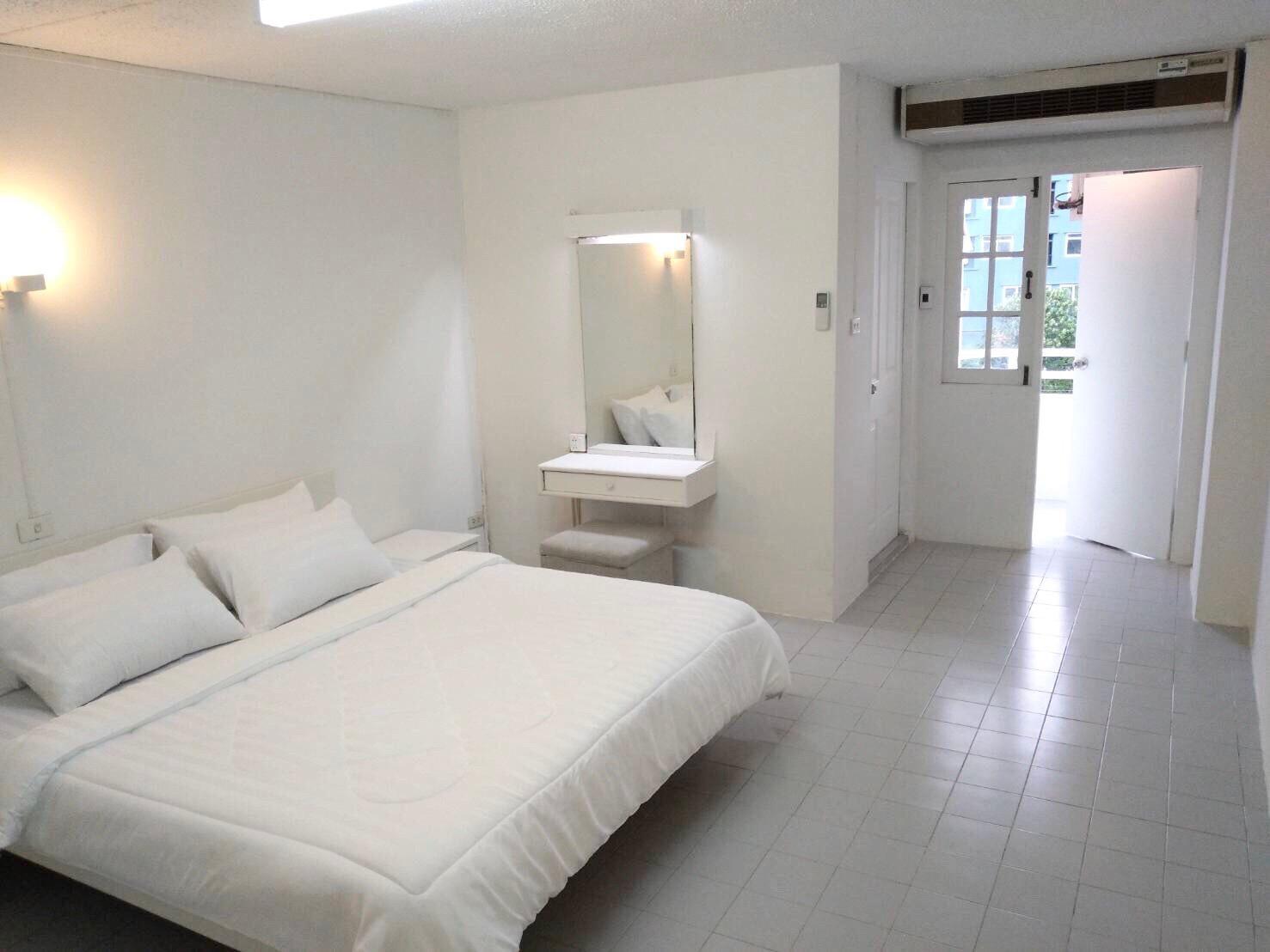 Rent Room Jitraparmansion