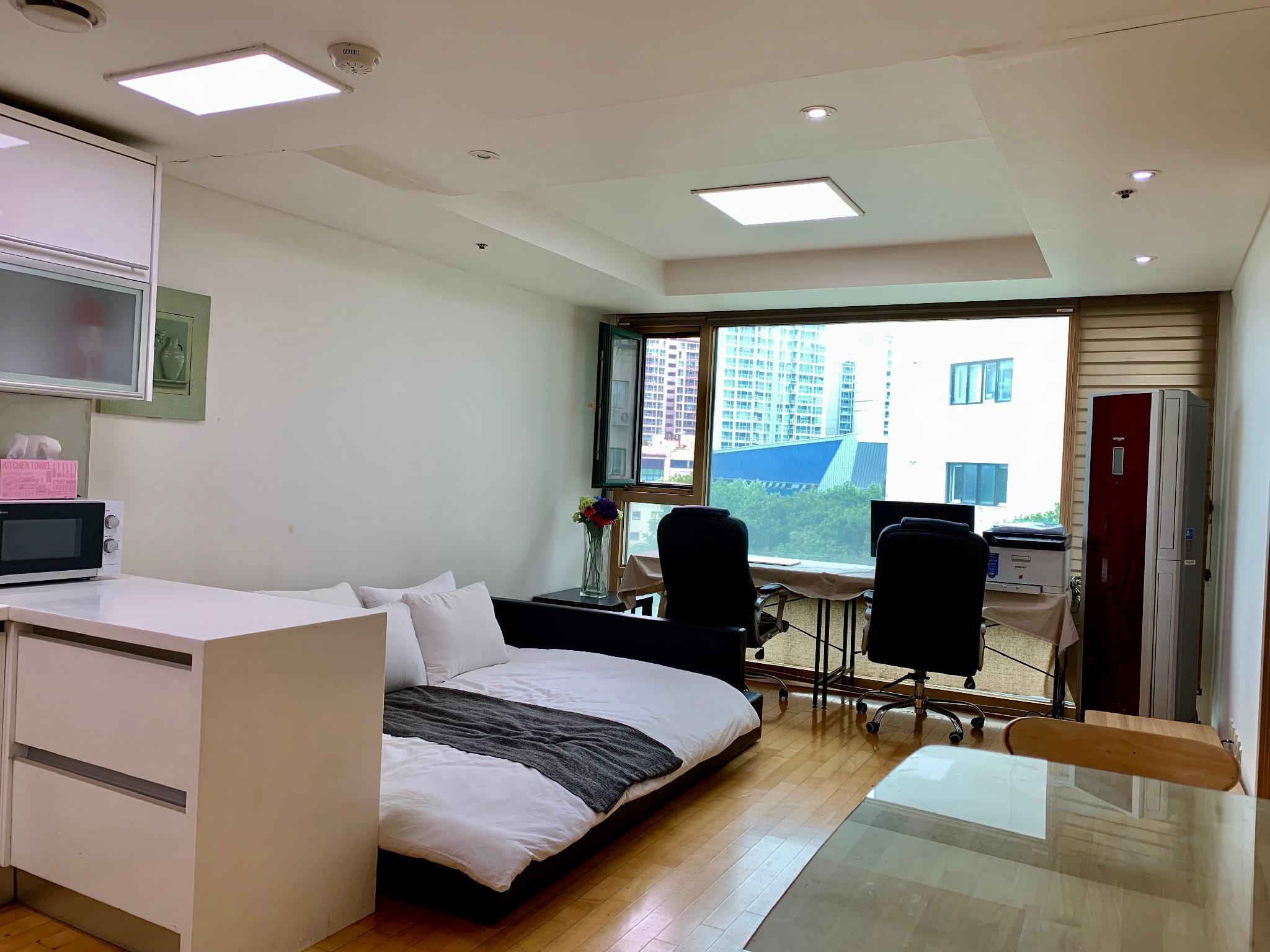 2 Bedroom & 2 Bathroom 1min to Subway