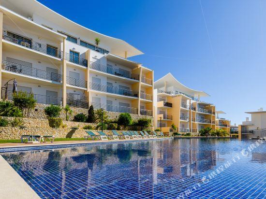 Ocean View Apartment with 3 Spacious Terraces, 2 Swimming Pools & Tennis Court