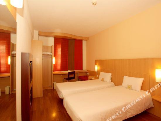 Jasmine Yueju Boutique Hotel (Anshan Railway Station Shengli Square)