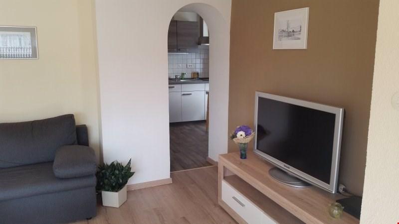 System.Collections.Generic.List`1[BluePillow.Application.SearchEngine.Dto.PhotoDto]?.ElementAt(2)?.Caption