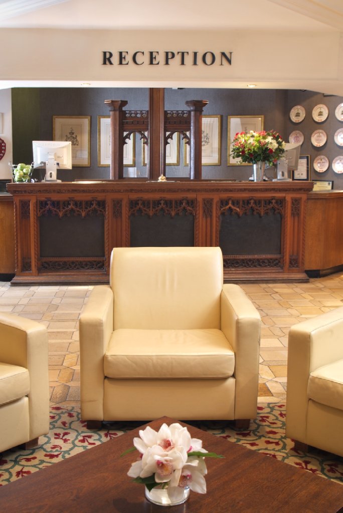 BRIDGEWOOD MANOR HOTEL