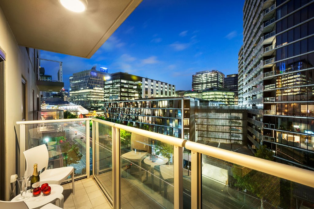 QUEST DOCKLANDS