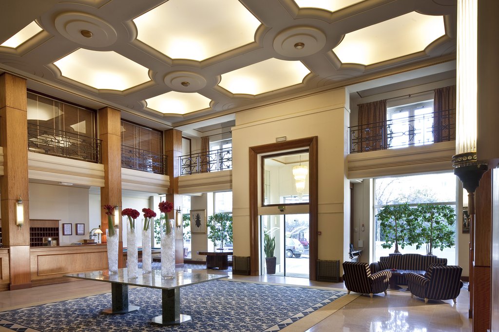 Le Continental Oceania Hotels