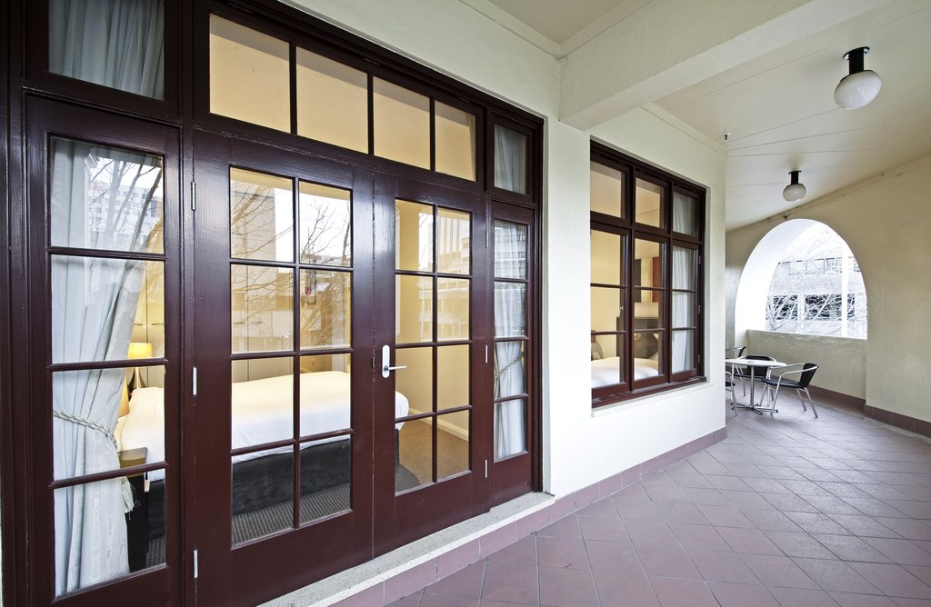 QUEST CANBERRA SERVICED APTS