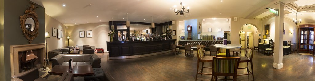 THE WHITE HART HOTEL