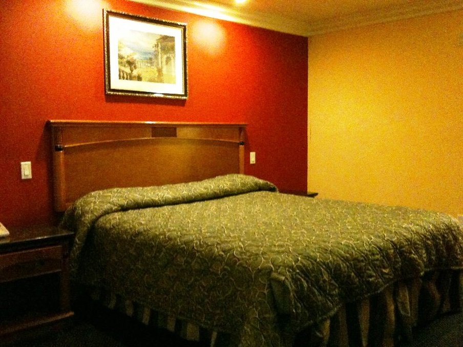 SCOTTISH INNS MAYWOOD