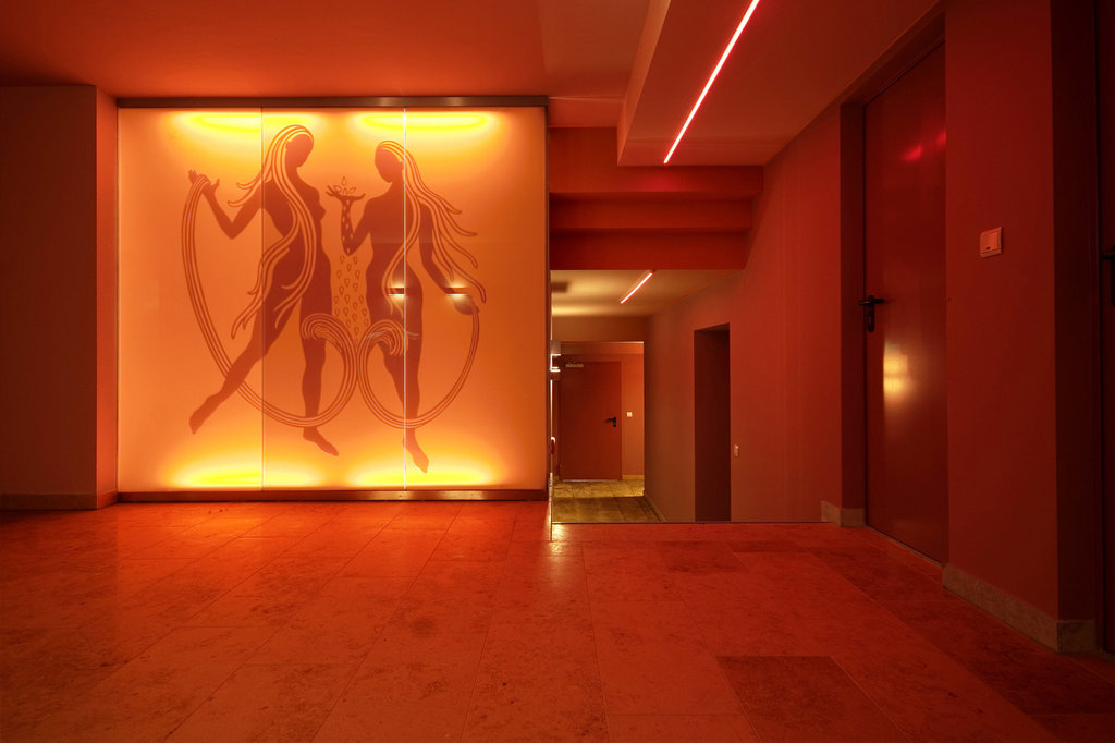 Nymphe Apple Multimedia Hotel