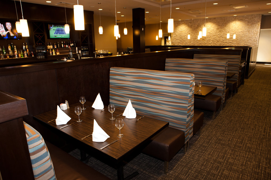 HOLIDAY INN HTL STE RED DEER S