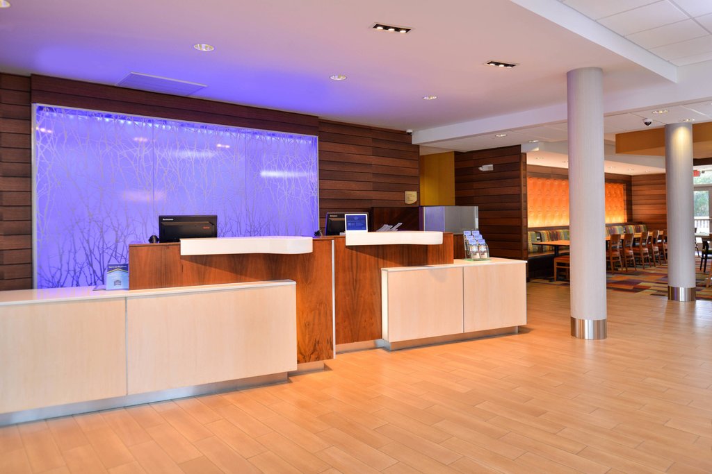 Fairfeld Inn and Suites by Marriott Calhoun