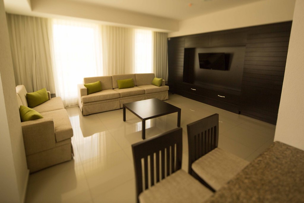 HOLIDAY INN EXP XALAPA