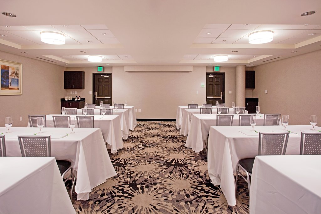 Holiday Inn OCEANSIDE CAMP PENDLETON AREA
