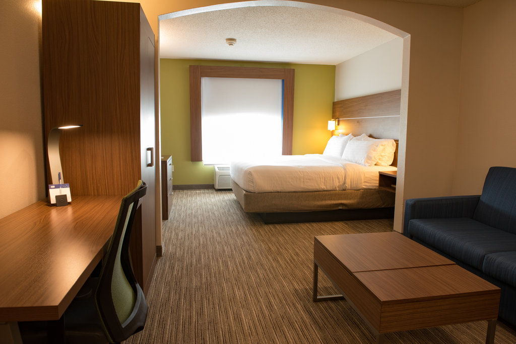 Holiday Inn Express & Suites ELKHART-SOUTH