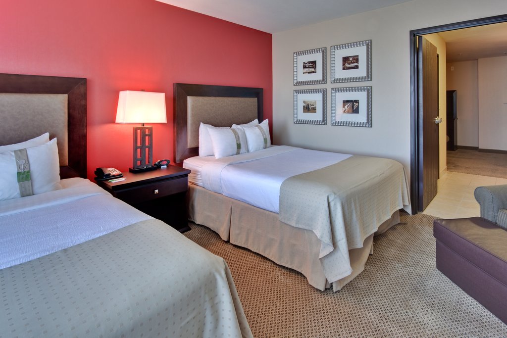HOLIDAY INN STES BAKERSFIELD N