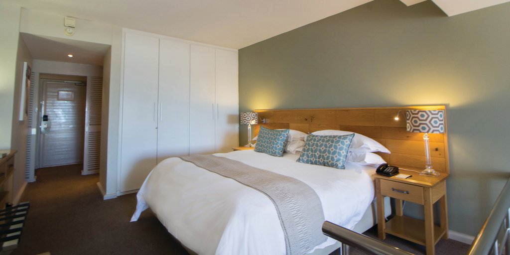 THE BAY HOTEL