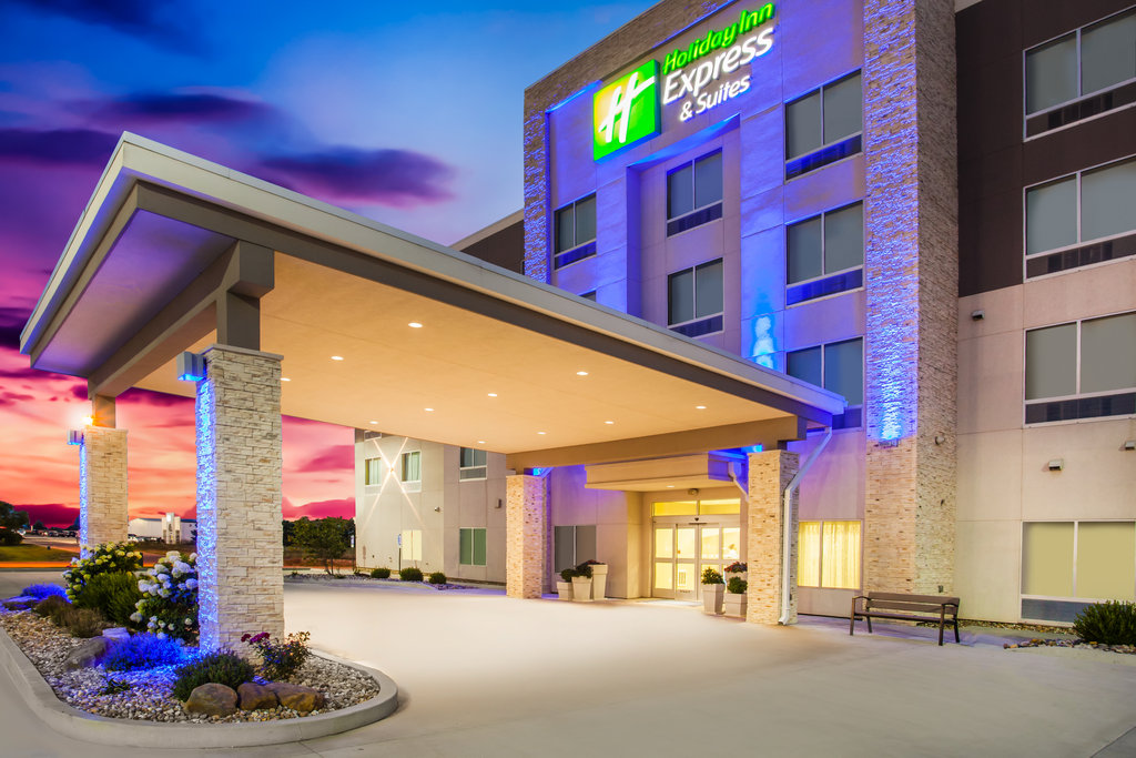 HOLIDAY INN EXP STES LITCHFIELD WES