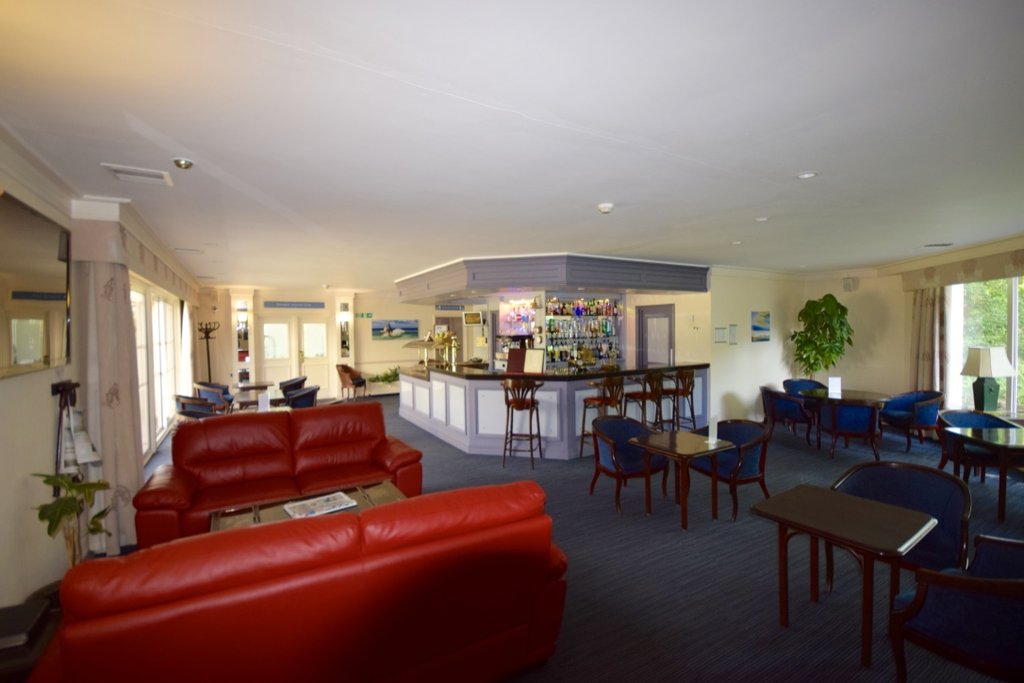 PENMERE MANOR HOTEL