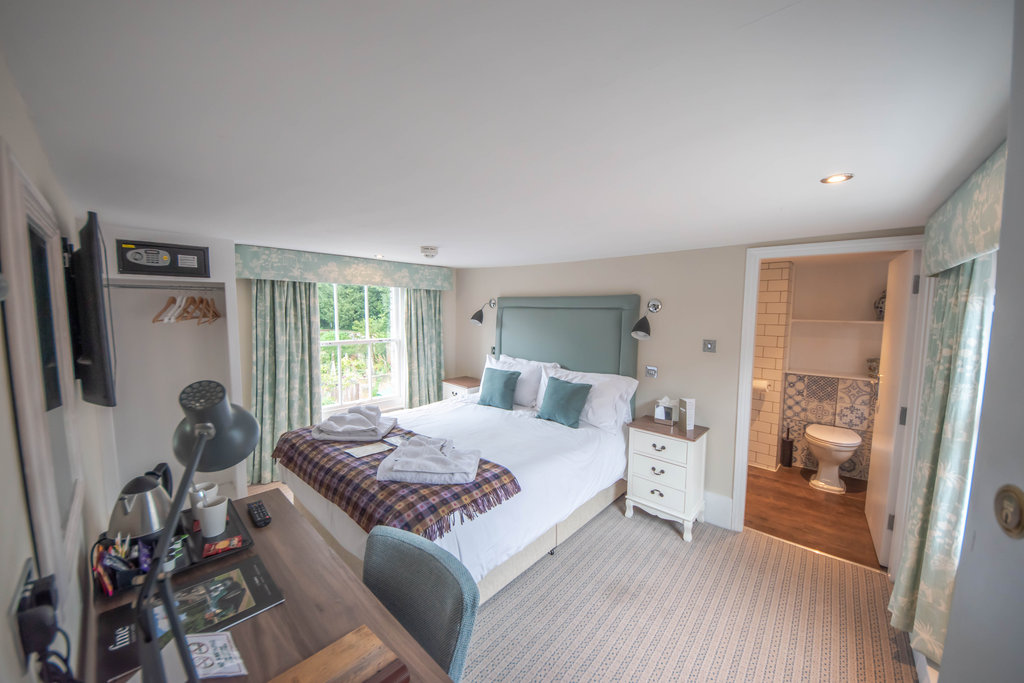 NORFOLK ARMS HOTEL