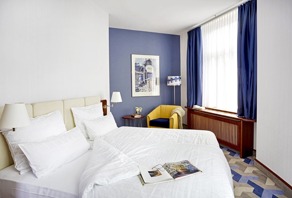 SEASIDE PARK HOTEL