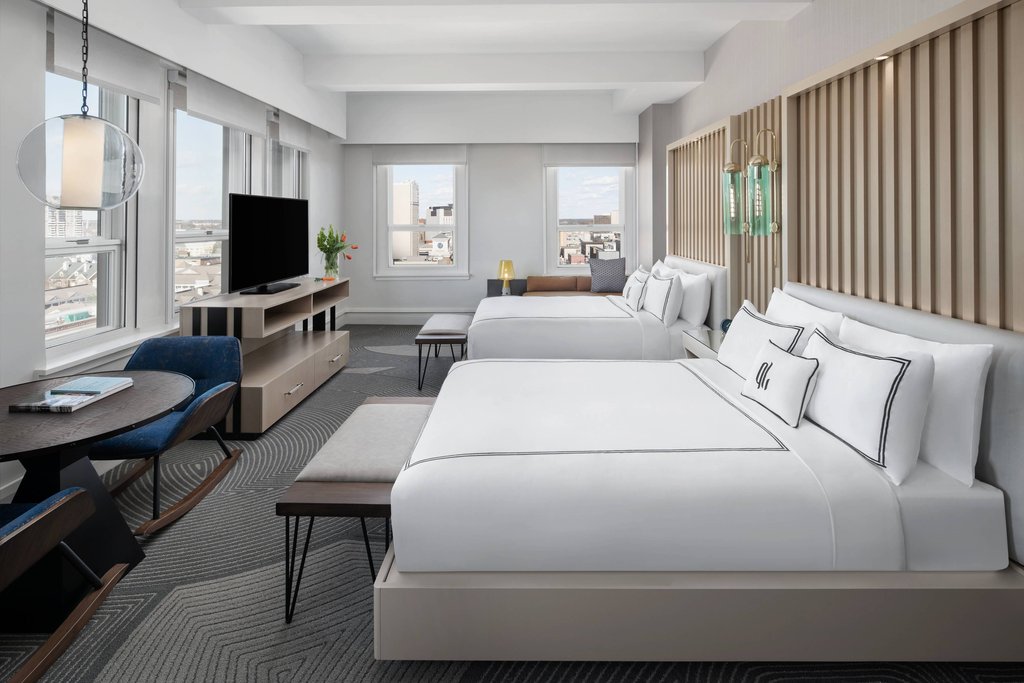 Glass Light Hotel and Gallery Autograph Collection