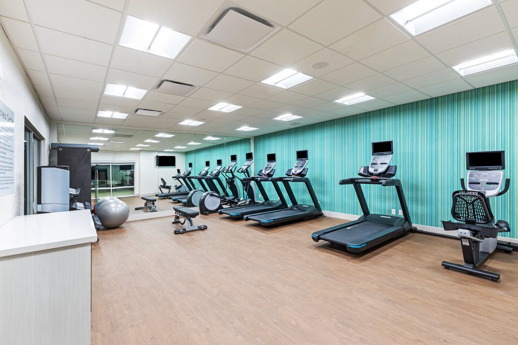 HOLIDAY INN EXP STES PARSONS