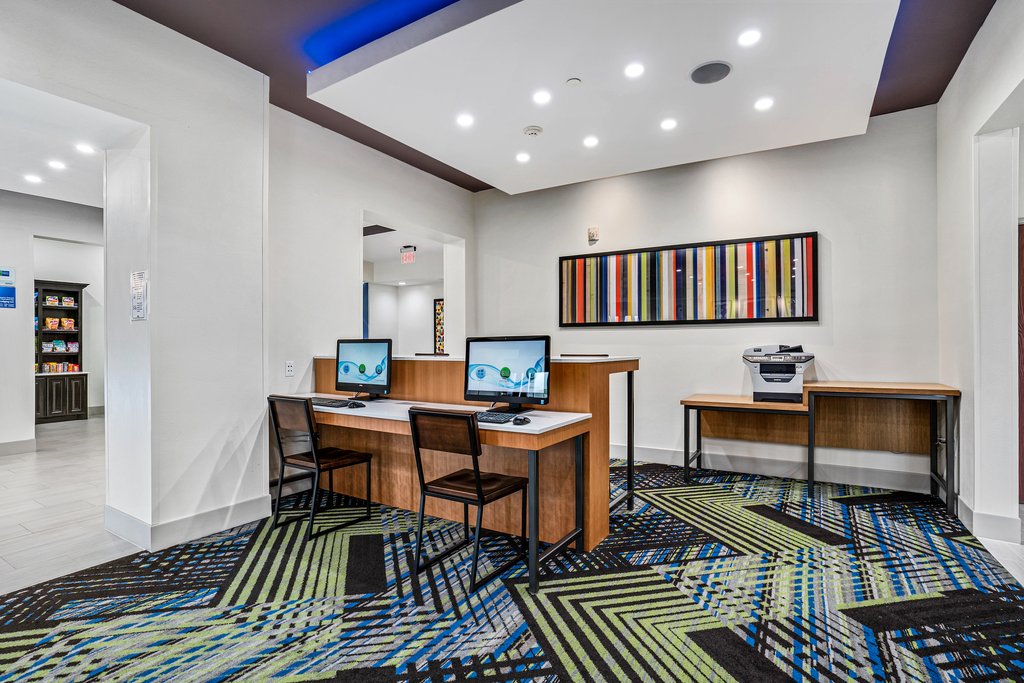 Holiday Inn Express & Suites VAN BUREN-FT SMITH AREA