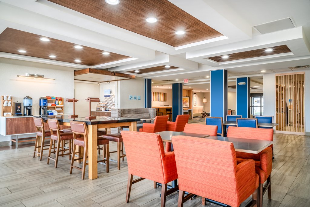 Holiday Inn Express & Suites TAPPAHANNOCK