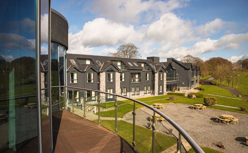 GLASSON LAKEHOUSE