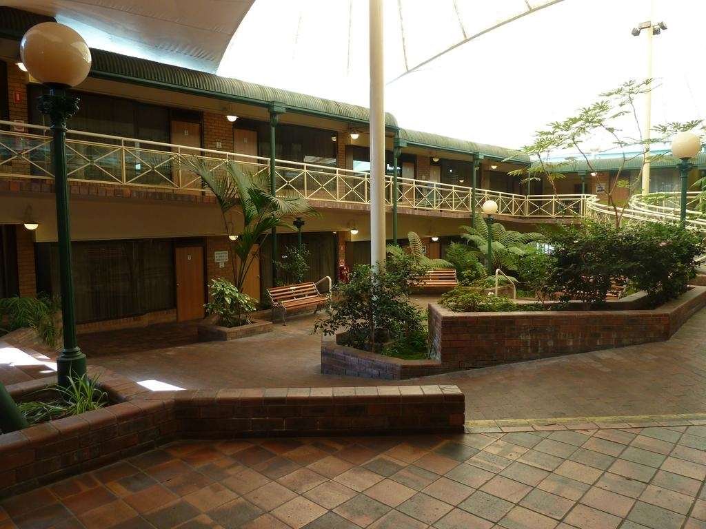 MAYFAIR PLAZA - SANDY BAY