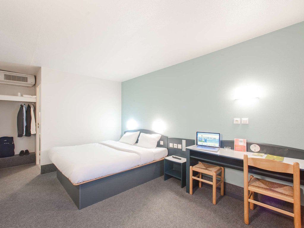 B-B HOTEL LA QUEUE EN BRIE