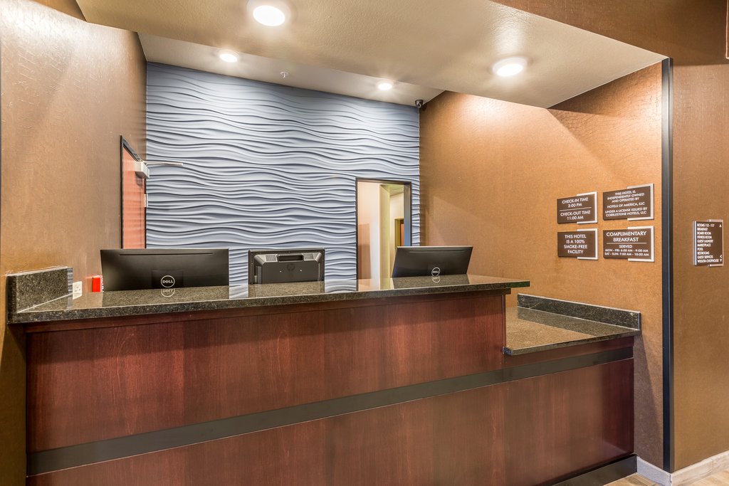 COBBLESTONE HOTEL STEVENSPOINT