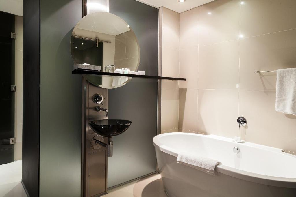 COLOSSEUM LUXURY HOTEL