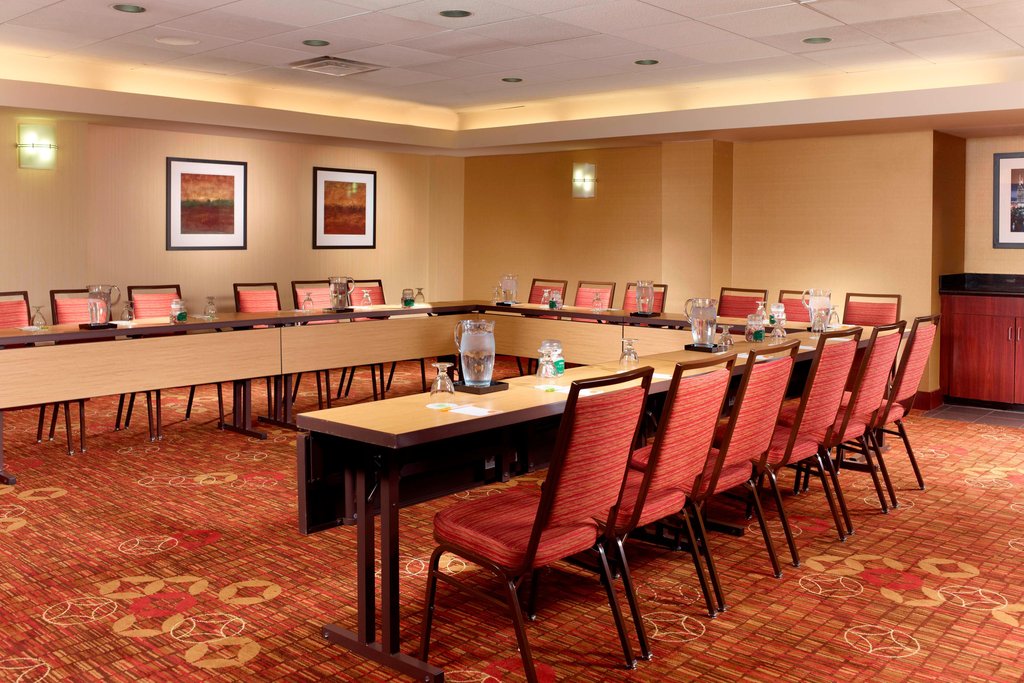 Courtyard by Marriott Nashville Downtown