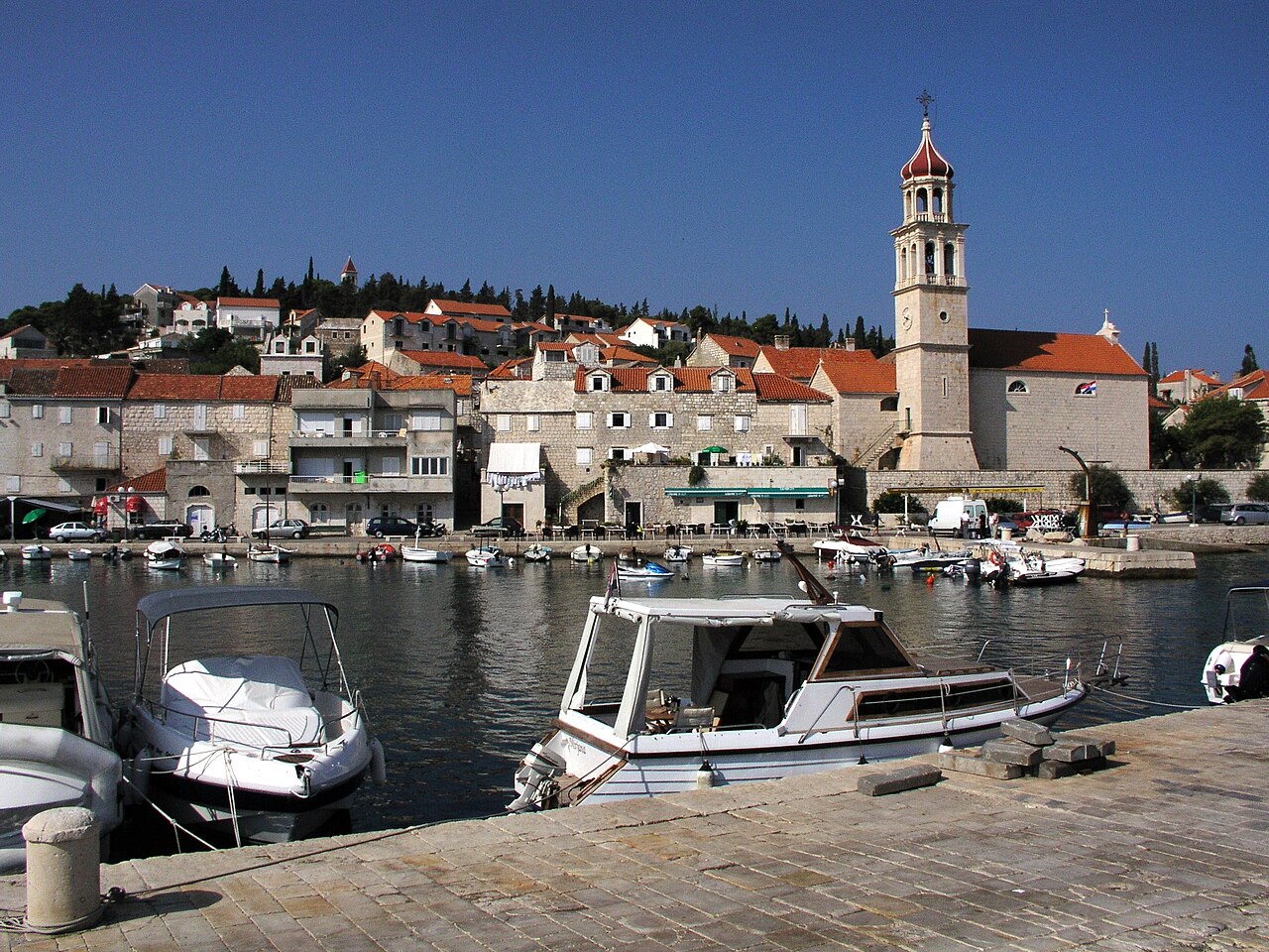 Holiday rentals Sutivan