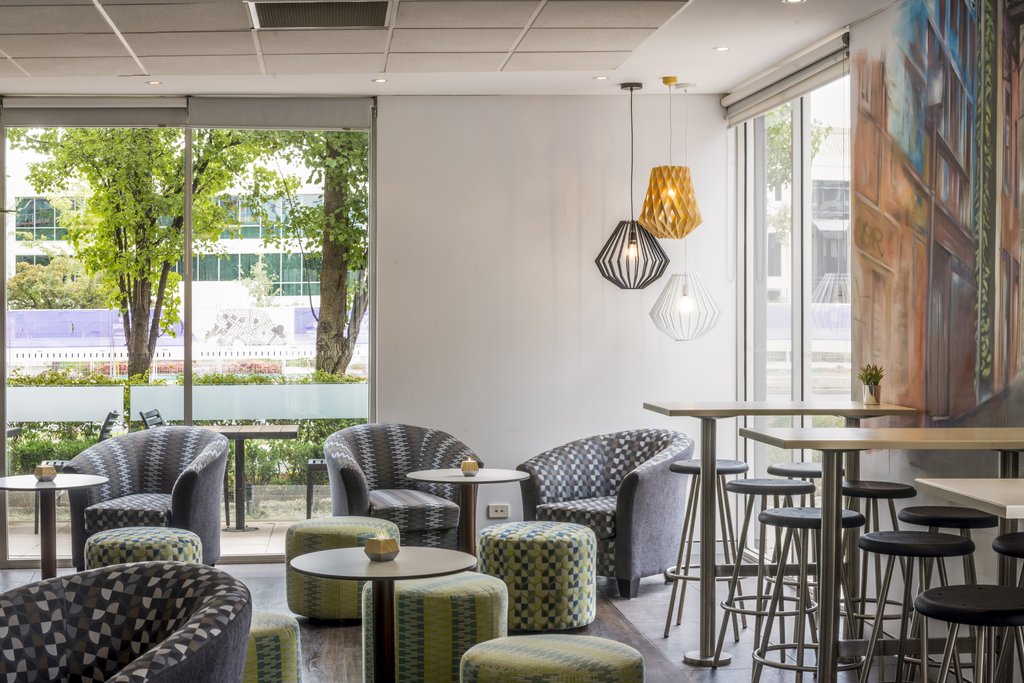 Pacific Suites Canberra